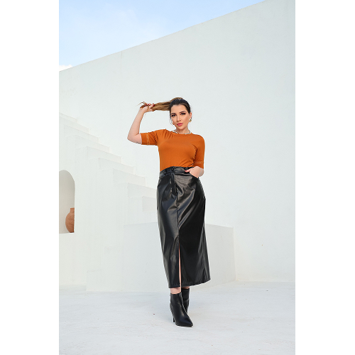 Blusa com Punho Renda - Modelo Rafaela Cor Laranja